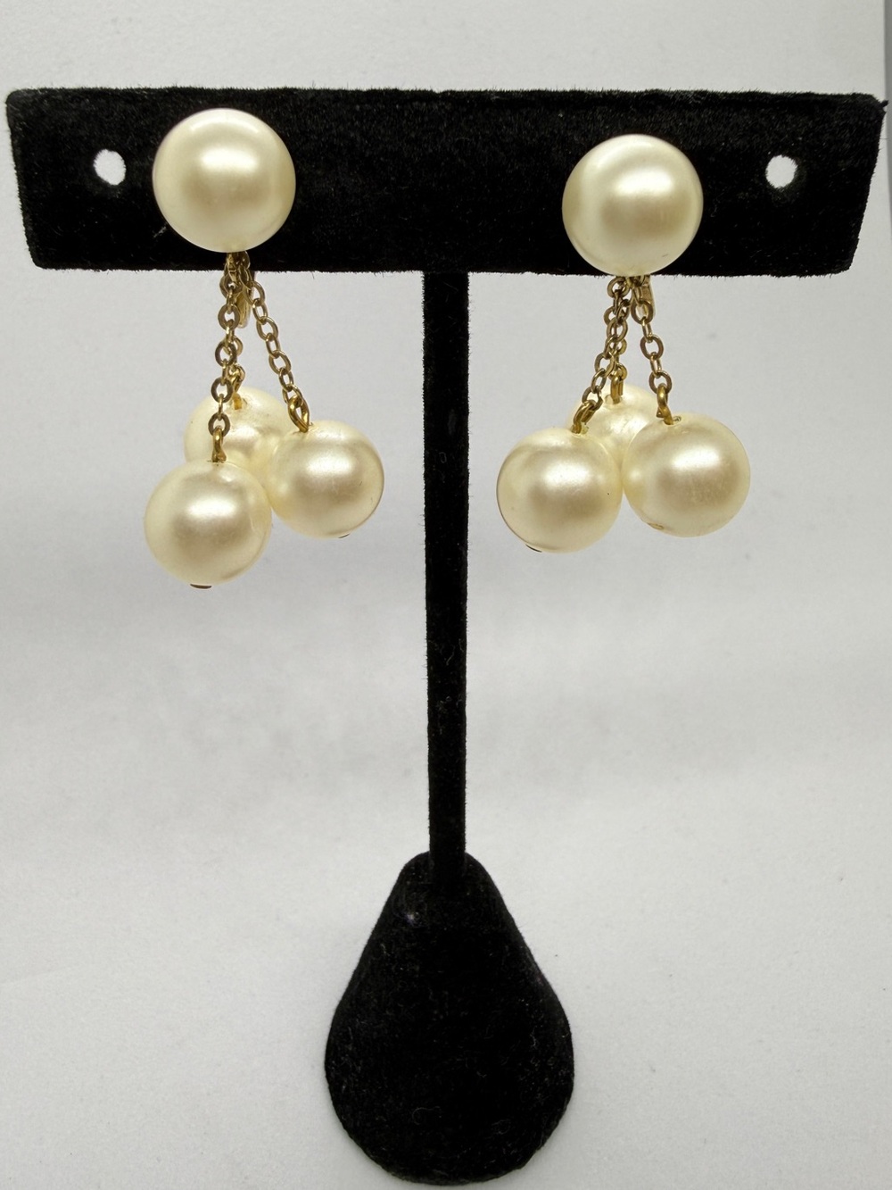 Vintage Earrings Faux Pearl Drop Cluster Clip On Gold Tone Bridal Coquette